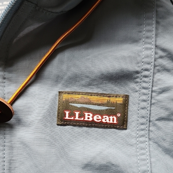 LL Bean 2 Toned 1/2 Zip Light Weight Hooded Women's Jacket Aqua/Maroon Size S - Picture 3 of 11